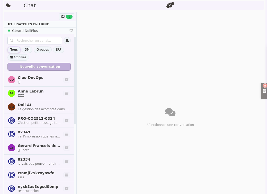 Messagerie instantan&eacute;e DoliPlus : liste des conversations, filtres et utilisateurs en ligne dans le module Chat